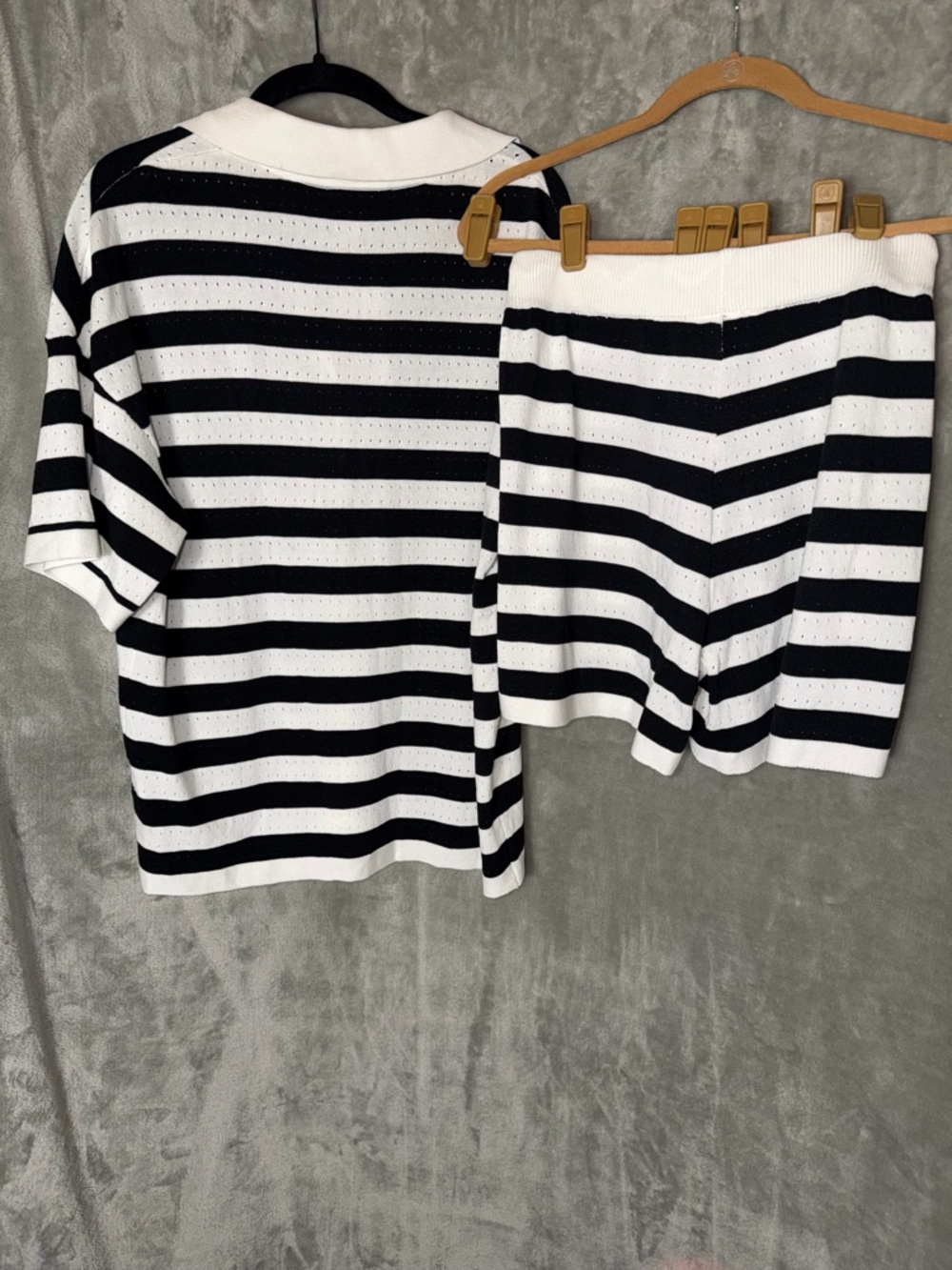 Trendy NWT 2 Piece Set Size M Black White Striped Knit Top Shorts Matching Set - Picture 2 of 4
